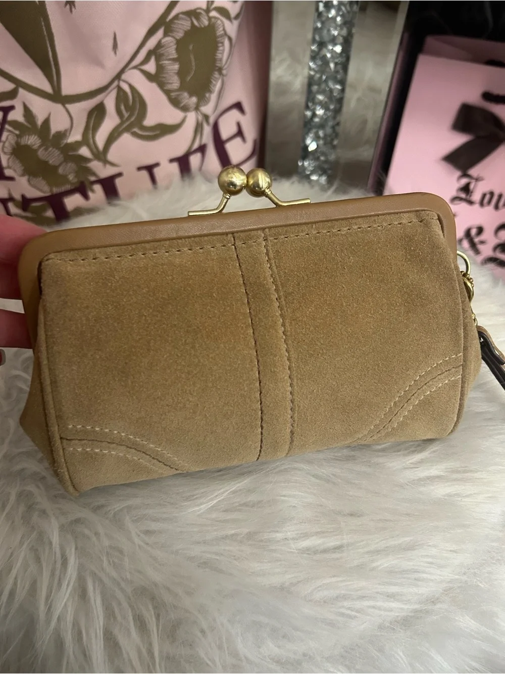 Y2K Vintage Coach Khaki Tan Suede With Stitching Kisslock Wristlet Rare